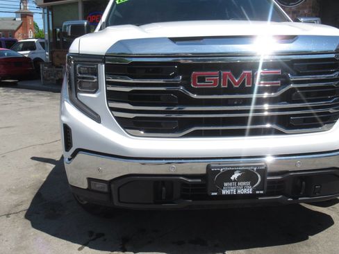 Used 2023 GMC Sierra 1500 SLT w/ SLT Premium Plus Package AWD/4WD image 3