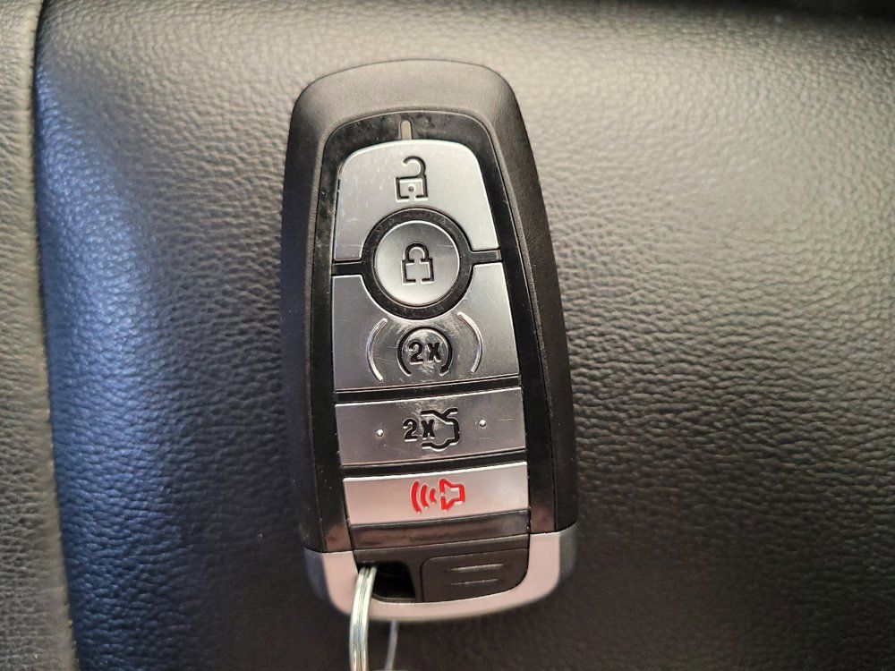 Used 2022 Ford Edge Titanium AWD/4WD image 32