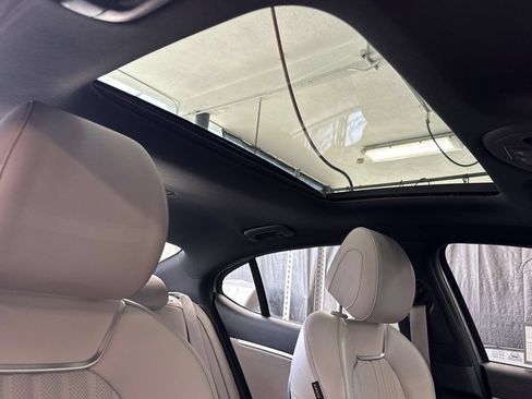 Used 2023 Genesis G70 2.0T w/ Sport Prestige Package RWD image 21