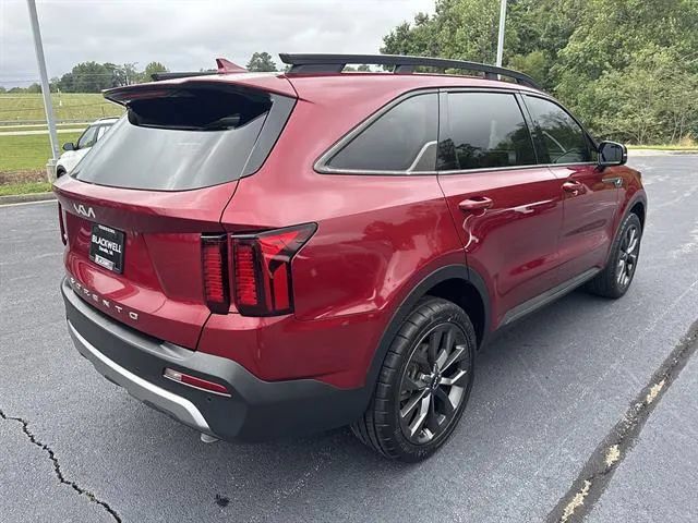 Certified 2022 Kia Sorento X-Line EX AWD/4WD image 6