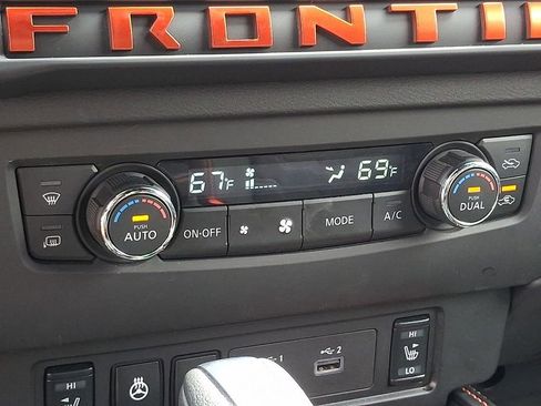 Used 2025 Nissan Frontier PRO-4X w/ Pro Convenience Package image 16