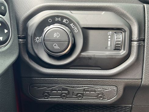 New 2025 Jeep Gladiator High Tide image 13