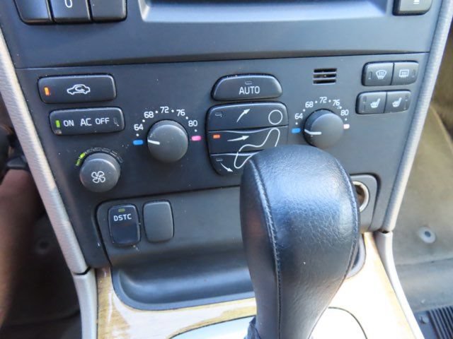 Used 2005 Volvo XC90 2.5T AWD/4WD image 22