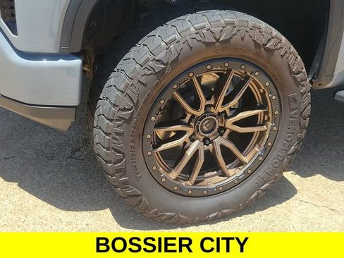 Certified 2024 GMC Sierra 1500 AT4 w/ AT4 Premium Package AWD/4WD image 33