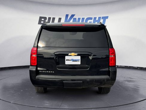 Used 2019 Chevrolet Suburban LT image 4