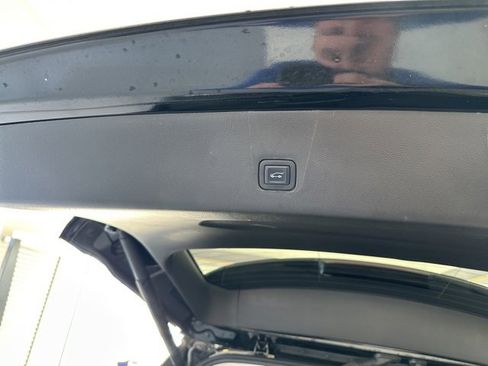 Used 2020 Chevrolet Traverse High Country image 18