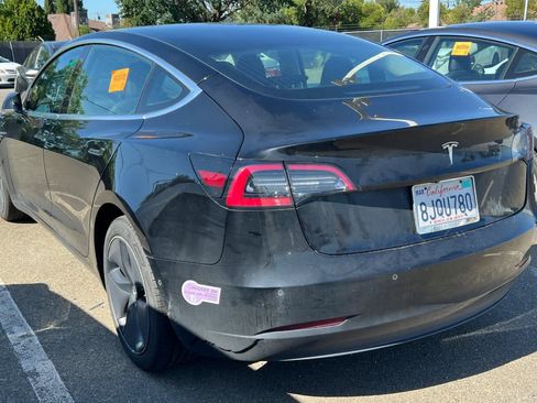 Used 2019 Tesla Model 3 Standard Range RWD image 6