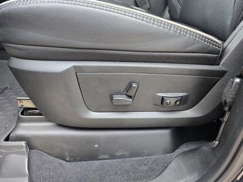 Used 2025 RAM 2500 Laramie w/ Sport Appearance Package image 23