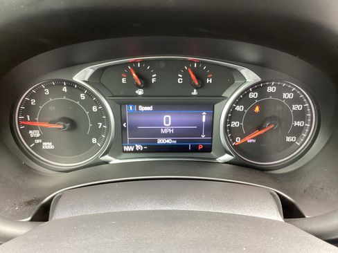 Used 2024 GMC Terrain SLE w/ Elevation Edition image 22