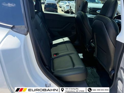 Used 2022 Tesla Model Y Long Range AWD/4WD image 15