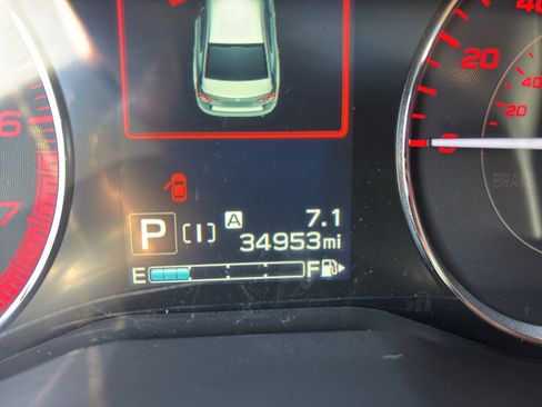 Used 2023 Subaru Impreza 2.0i Sport image 12