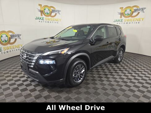 Used 2024 Nissan Rogue S AWD/4WD image 3