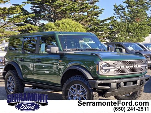 New 2025 Ford Bronco Badlands image 1