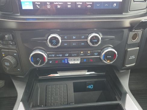 Used 2023 Ford F250 Lariat w/ Lariat Ultimate Package AWD/4WD image 18