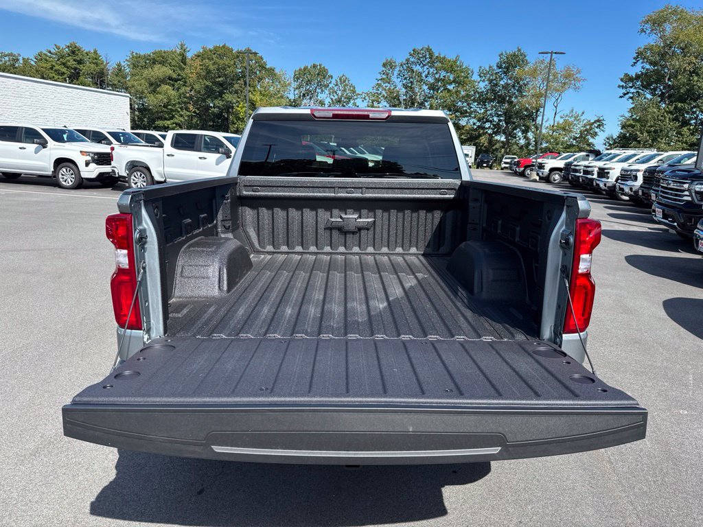 New 2026 Chevrolet Silverado 1500 RST w/ Z71 Off-Road Package AWD/4WD image 6