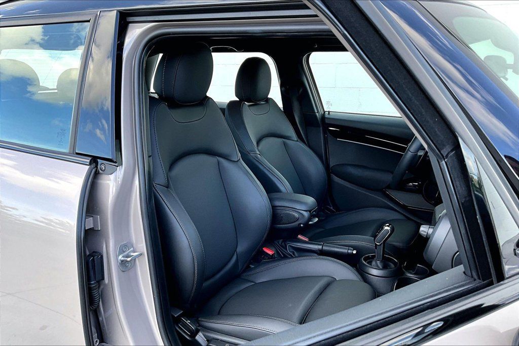 Used 2022 MINI Cooper S FWD image 8