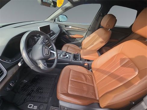 Used 2018 Audi Q5 2.0T Premium Plus w/ Premium Plus Package image 13