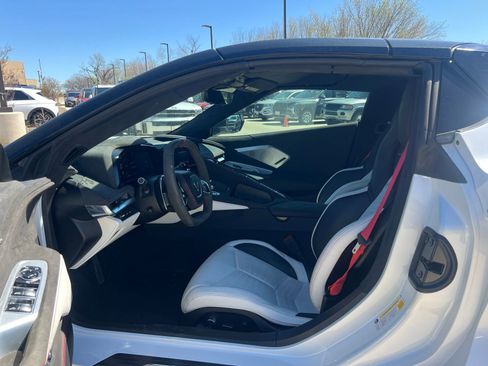 Used 2023 Chevrolet Corvette Stingray Premium Conv image 17