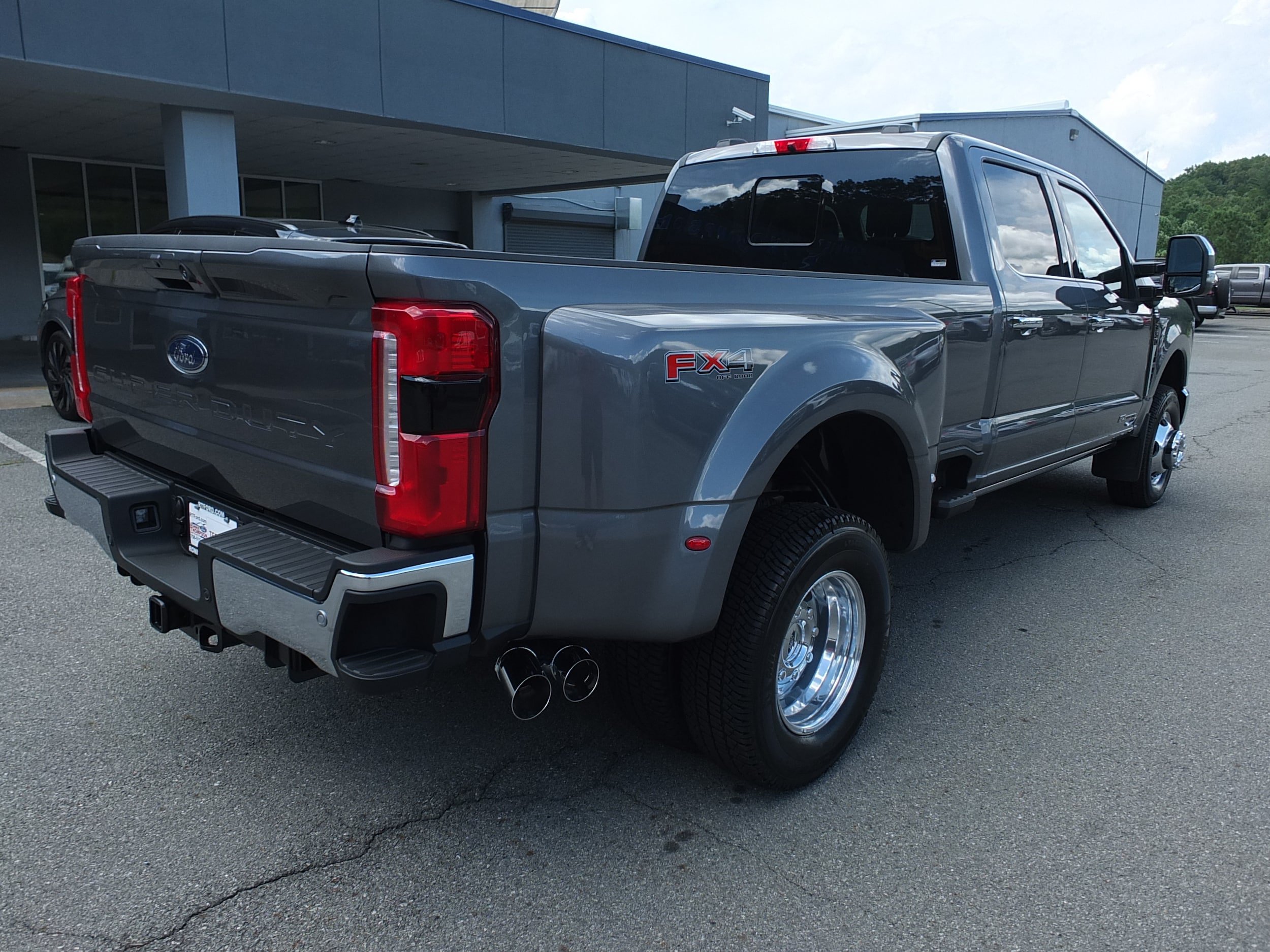 New 2026 Ford F350 Lariat w/ Lariat Ultimate Package AWD/4WD image 3
