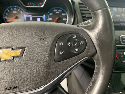 Used 2018 Chevrolet Impala Premier FWD image 19