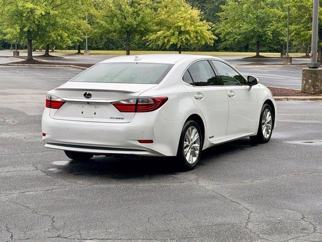 Used 2013 Lexus ES 300h w/ Luxury Pkg FWD image 7