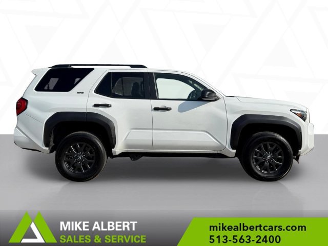 Used 2025 Toyota 4Runner SR5 AWD/4WD image 3