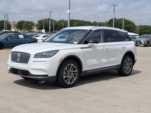 Used 2022 Lincoln Corsair FWD w/ Equipment Group 101A image 9