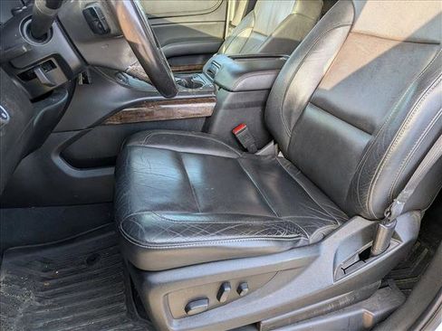 Used 2019 Chevrolet Tahoe LT image 14