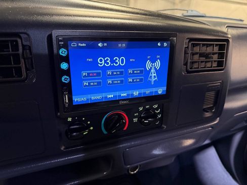 Used 2001 Ford F250 XLT AWD/4WD image 26