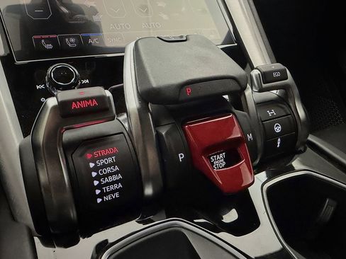 Used 2021 Lamborghini Urus image 50