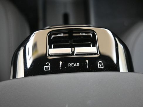 New 2026 Volvo EX30 Ultra image 32