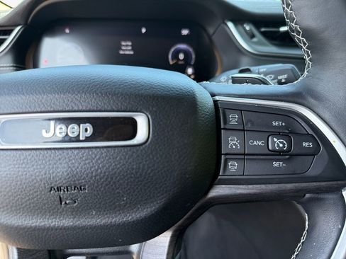 Certified 2022 Jeep Grand Cherokee L Limited image 26