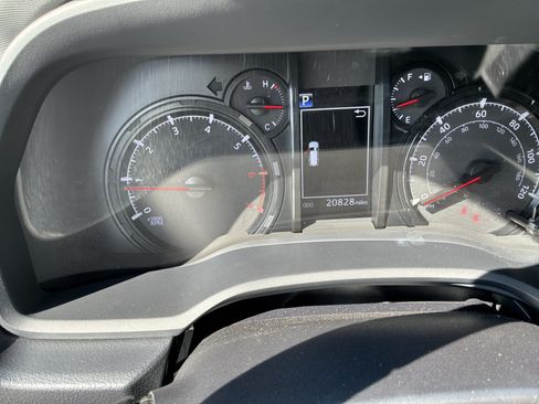 Used 2024 Toyota 4Runner SR5 Premium w/ Moonroof Package AWD/4WD image 26