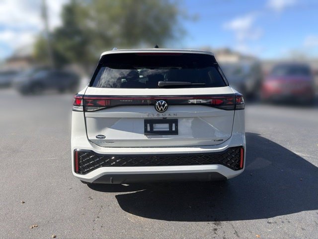 New 2026 Volkswagen Tiguan SEL R-Line AWD/4WD image 6