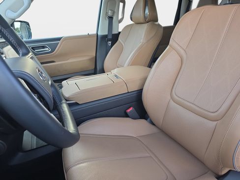 Used 2025 INFINITI QX80 Sensory AWD/4WD image 15