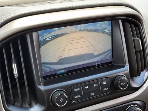 Used 2018 Chevrolet Colorado Z71 AWD/4WD image 26