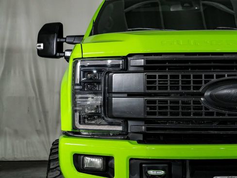Used 2017 Ford F350 4x4 Crew Cab DRW Super Duty image 40