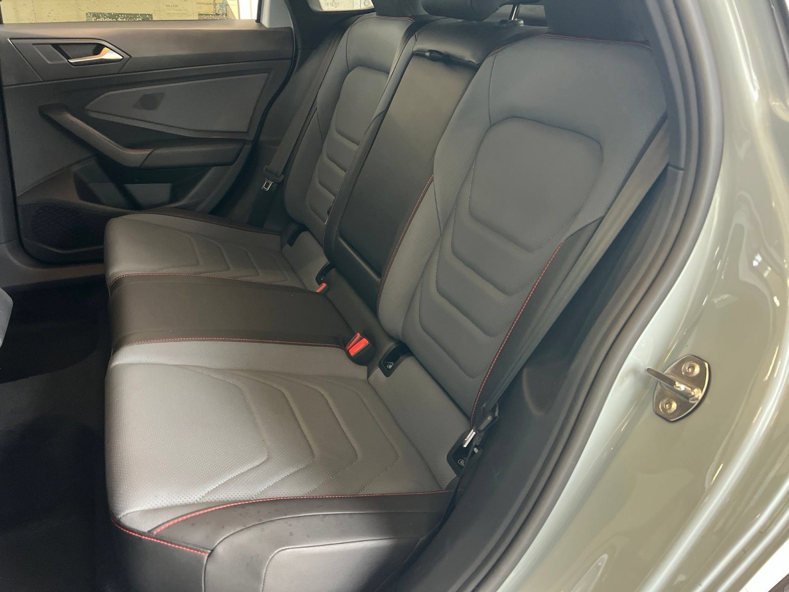 Certified 2025 Volkswagen Jetta GLI Autobahn FWD image 34