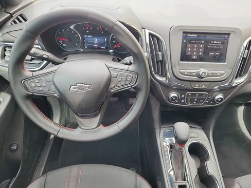 Used 2024 Chevrolet Equinox RS FWD image 11