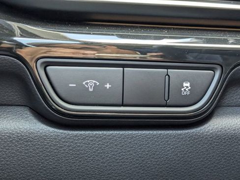 Certified 2025 Kia Carnival SX Prestige FWD image 43