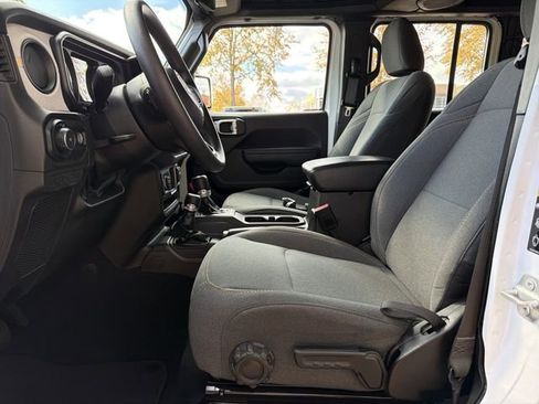 Used 2024 Jeep Wrangler Sport image 9