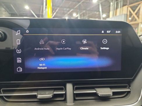 Used 2024 Chevrolet Trax LT image 27