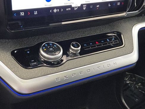 Used 2025 Ford Expedition Tremor AWD/4WD image 28