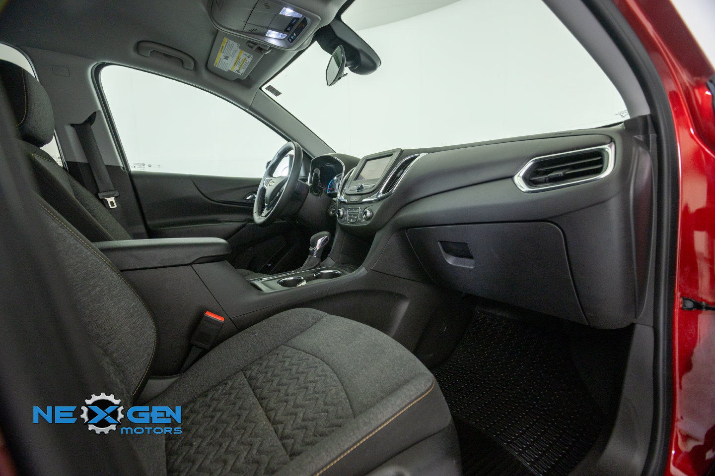 Used 2024 Chevrolet Equinox LT FWD image 38