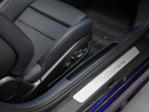 Used 2025 Porsche 911 Carrera image 26