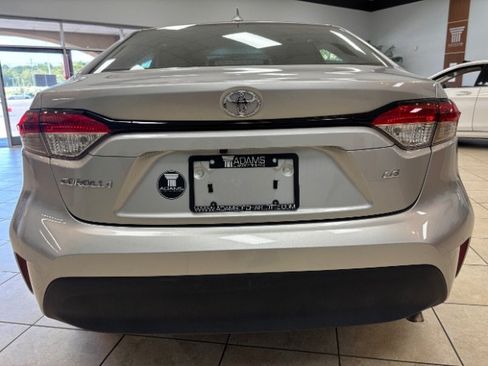 Used 2025 Toyota Corolla LE FWD image 6