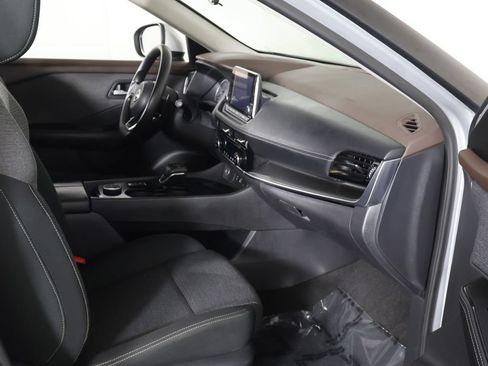 Used 2022 Nissan Rogue SV AWD/4WD image 21