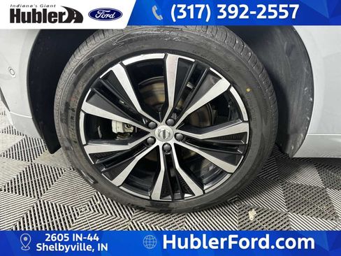 Used 2024 Volvo XC60 B5 Plus w/ Climate Package AWD/4WD image 10