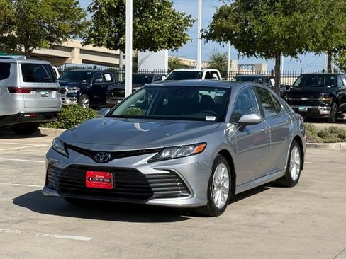 Used 2024 Toyota Camry LE FWD image 7