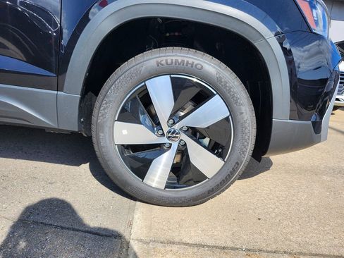 New 2025 Volkswagen Taos S image 19